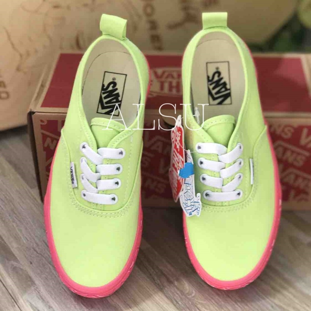 NWT VANS Authentic Elastic Brain Wall Green Kid’s - Picture 2 of 8